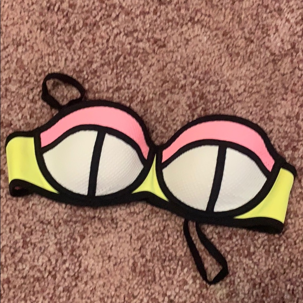 Triangl bikini top